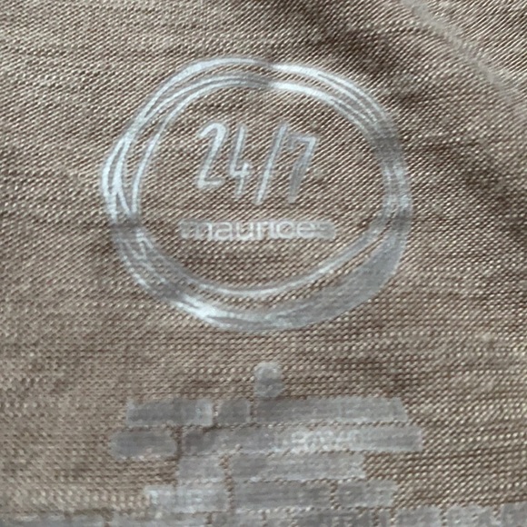 Maurices Long Tshirt - Picture 2 of 2